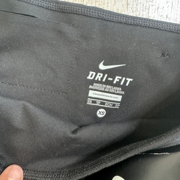Nike Dri-Fit XS Black Leggings Workout - Picture 3 of 4